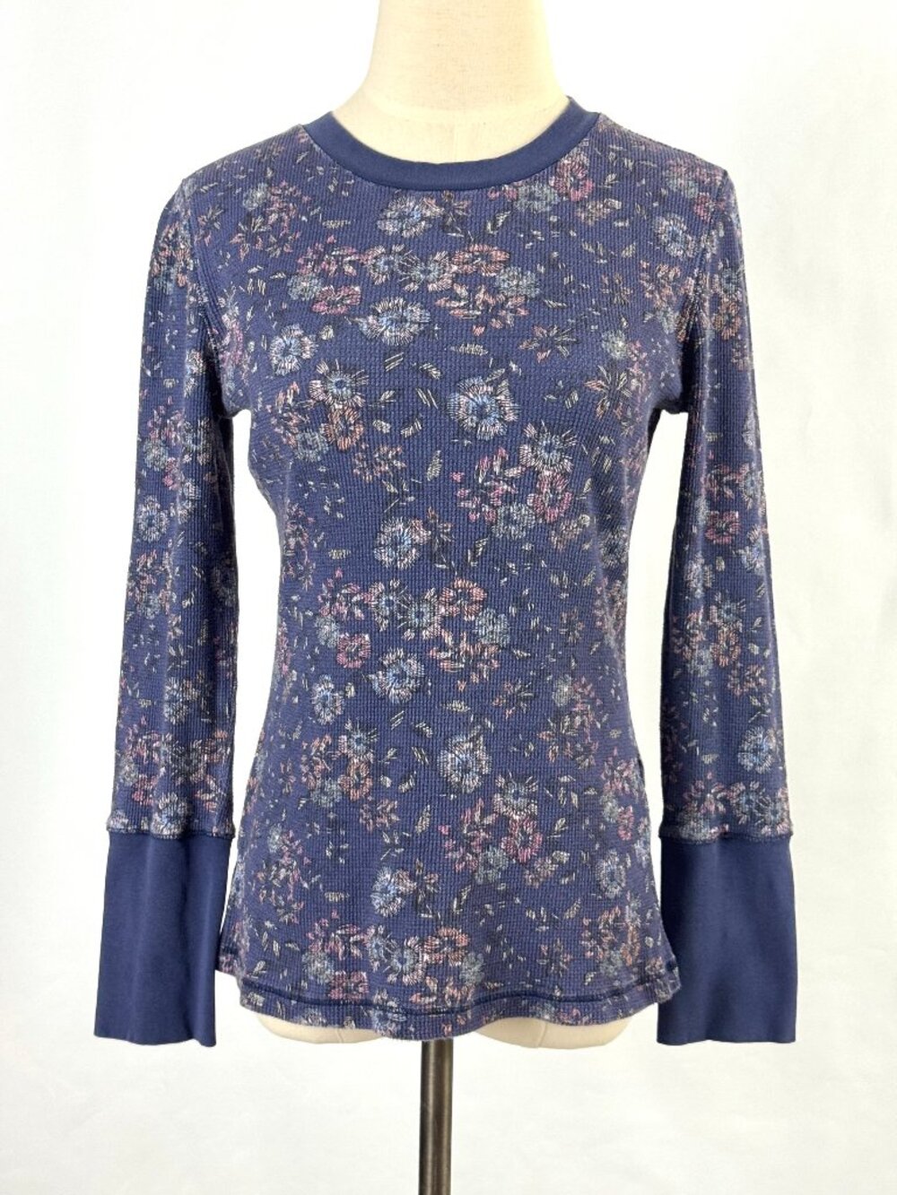 Sundance Floral Waffle Knit Thermal Long Sleeve Top Velvet Cuffs Navy Blue